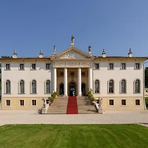 Relais Cornér Della Regina 4* Vedelago (Treviso)